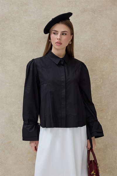 Siyah Liza Kolu Bağcıklı Gömlek 