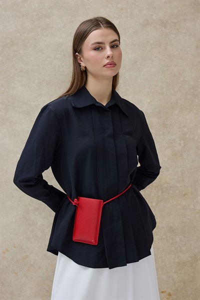 Siyah Nevara Gizli Dikiş Detaylı Gömlek 