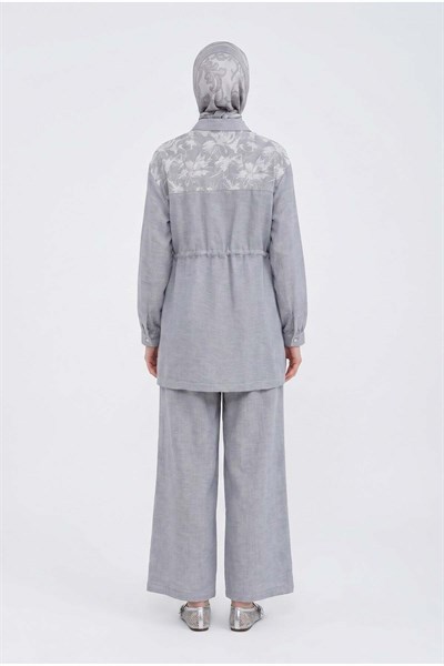 Çiçek Desenli Beli Büzgülü Tunik ve Geniş Paça Pantolonlu Takım İndigo 26YT6156