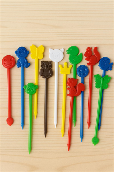 Renkli Figürlü Plastik Lolipop ve Elma Şekeri Çubuğu – Emoji & Hayvan Desenli Doğum Günü Sunum Çubuğu 12’li Paket