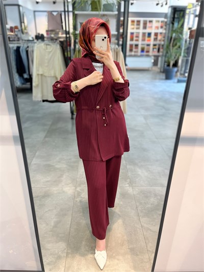 Alesya İki Düğmelli Bel Büzgü Detaylı Simli Çizgili Ceket Pantolon Takım - Bordo