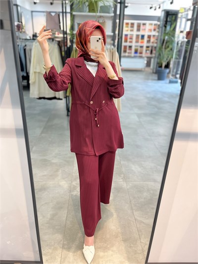 Alesya İki Düğmelli Bel Büzgü Detaylı Simli Çizgili Ceket Pantolon Takım - Bordo