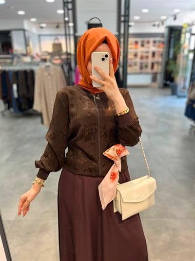 Alesya Önü Fermuarlı Jakar Bluz Etekli Takım - Kahve