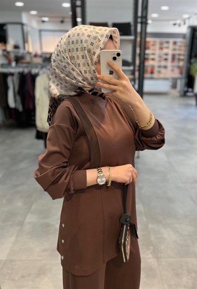 Alesya Önü Ribana Detaylı Pantolonlu Takım - Kahve