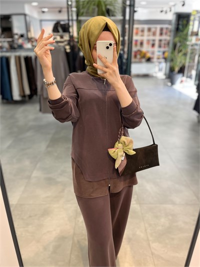 Alesya Sıfır Yaka Fermuarlı Bol Pantolonlu Takım - Kahve
