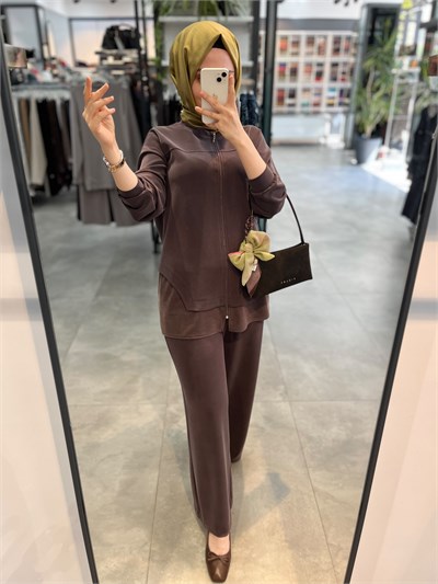 Alesya Sıfır Yaka Fermuarlı Bol Pantolonlu Takım - Kahve