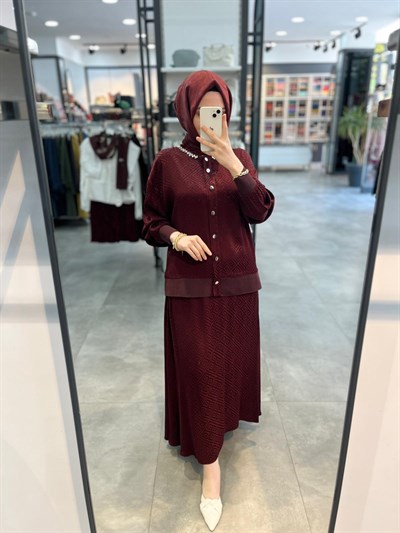 Alesya Yakası Taşlı Jakar Bluz Etek Takım - Bordo