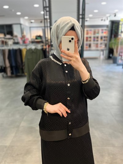 Alesya Yakası Taşlı Jakar Bluz Etek Takım - Siyah