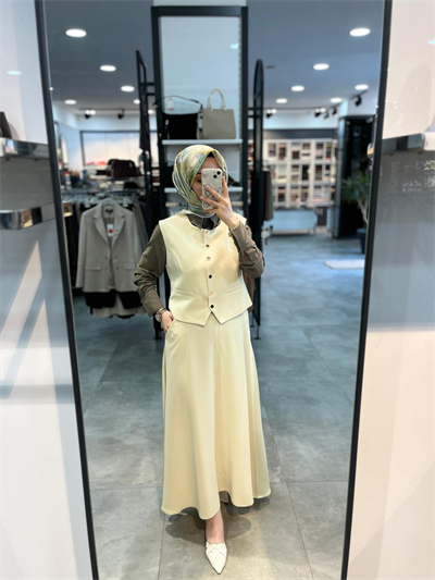 Alesya Yelek Etek Takım - Krem