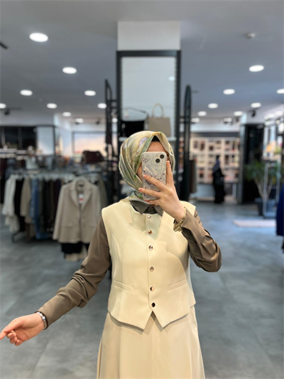 Alesya Yelek Etek Takım - Krem