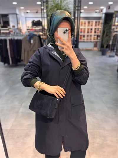 Beiaz Nora Oversize Büzgülü Trençkot - Lacivert