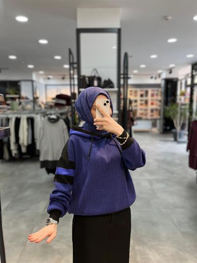 Desenli Kapüşonlu Kazak - Saks