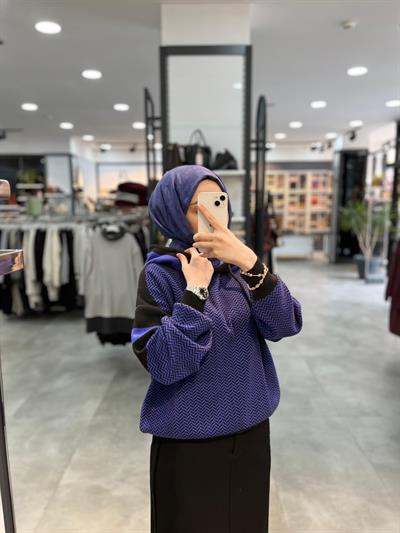 Desenli Kapüşonlu Kazak - Saks