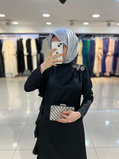 Matex Yanı Fırfır Detaylı Elbise - Siyah