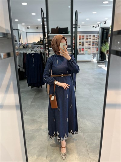 Nihan Brode Detaylı Kemerli Elbise - İndigo