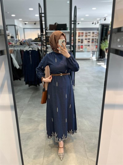 Nihan Brode Detaylı Kemerli Elbise - İndigo