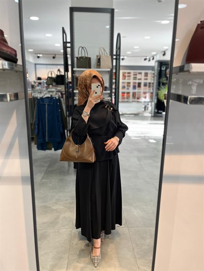 Nihan Pelerin Detaylı Tencel Etek Bluz Takım - Siyah