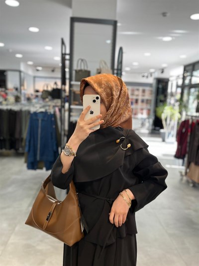 Nihan Pelerin Detaylı Tencel Etek Bluz Takım - Siyah