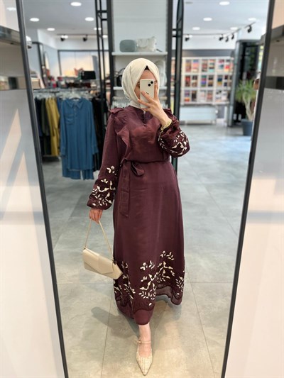 Nuss Kolu Eteği Nakışlı Elbise - Bordo
