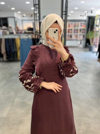 Nuss Kolu Eteği Nakışlı Elbise - Bordo