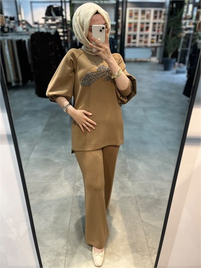 Nuss Önü Boncuk İşlemeli Pantolonlu Takım - Camel