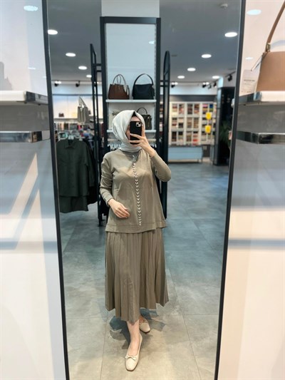 Nuss Triko Önü Taşlı Bluz Etek Takım - Çağla