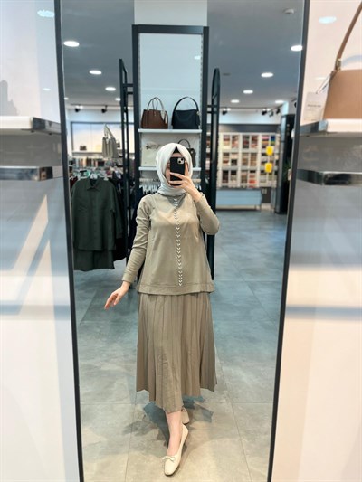 Nuss Triko Önü Taşlı Bluz Etek Takım - Çağla