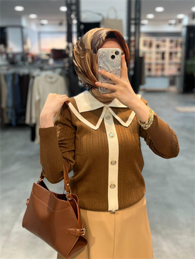 On Triko Önü Düğmeli Yakalı Triko Kazak - Mocha