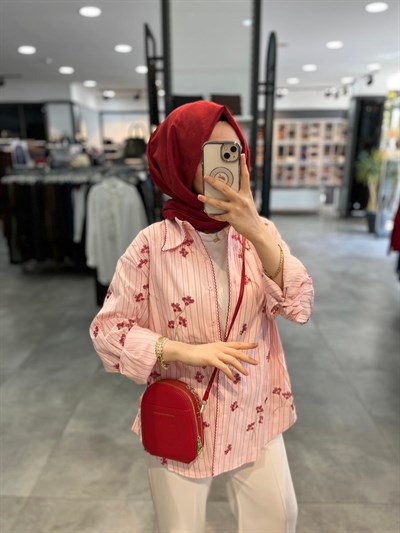 On Triko Pul Boncuk İşlemeli Çizgili Gömlek - Pembe