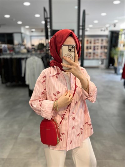On Triko Pul Boncuk İşlemeli Çizgili Gömlek - Pembe