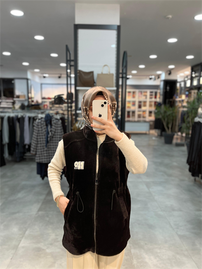 On Triko Sakallı Kumaş Beli Lastikli Cepli Yelek - Kahve