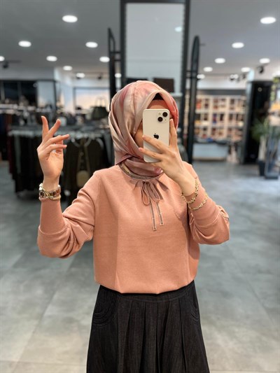 On Triko Yaka Ve Kol Taş Detaylı Bluz - Pembe