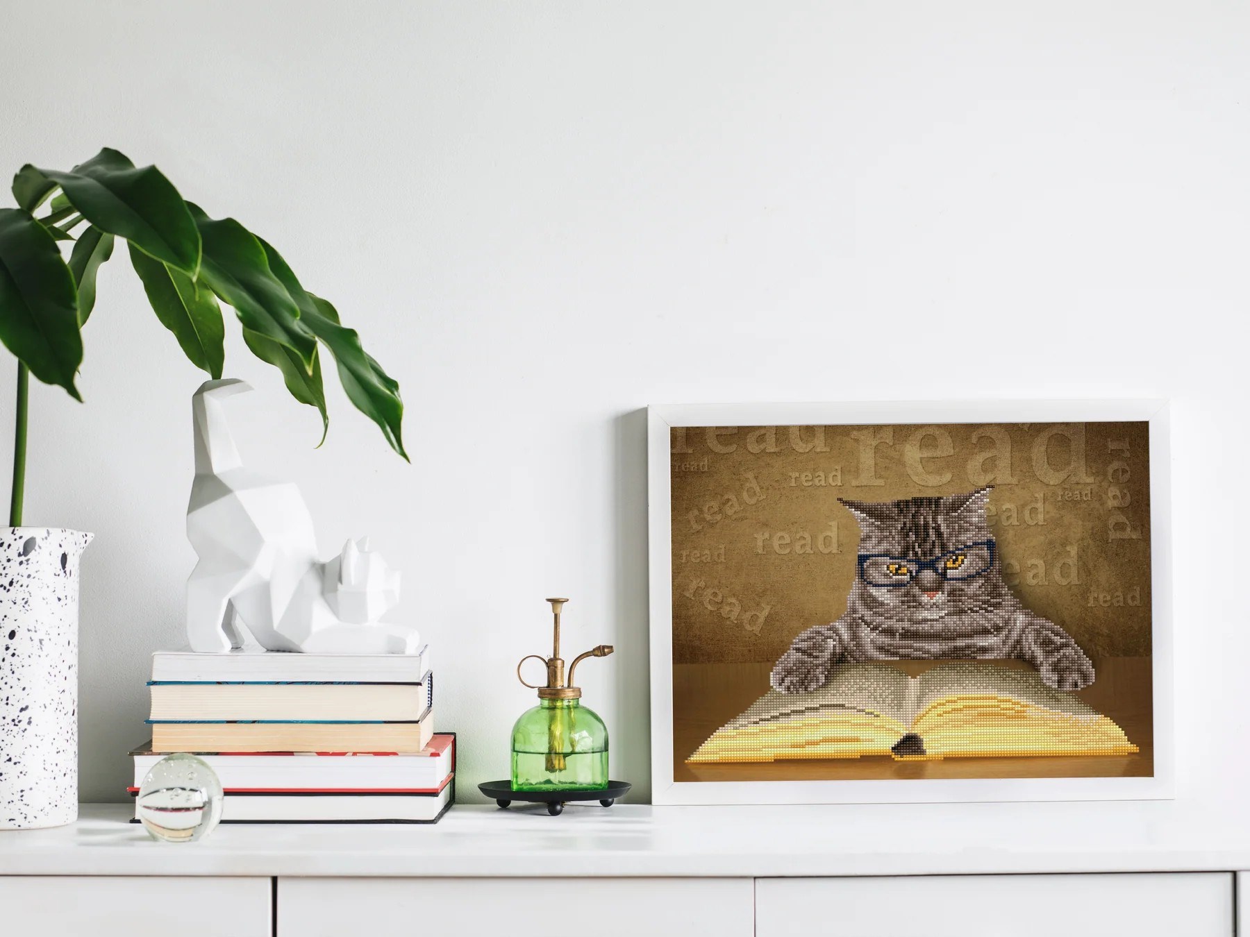 Diamond Dotz Elmas Mozaik Tablo Kitap Ve Kedi – 37 x 47 cm