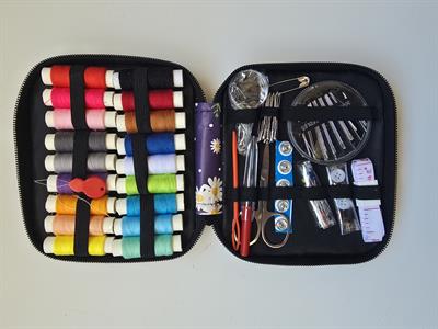 ÇANTALI DİKİŞ SETİ - PAPATYA DESENLİ