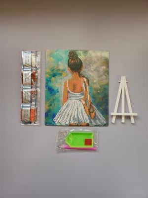 CARDBOARD BONCUK İŞLEME KİTİ - MİNİK KIZ 21 X 25 CM
