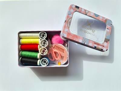 Taşınabilir Mini Dikiş Seti – Metal Kutulu Pratik tamir -pembe 