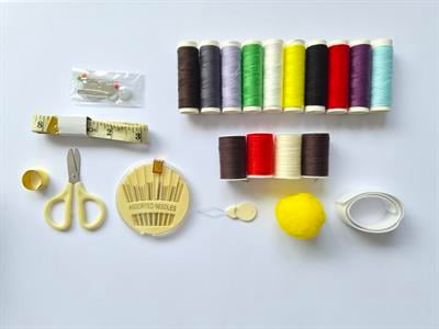 Taşınabilir Mini Dikiş Seti – Metal Kutulu Pratik amir Kiti-MAVİ