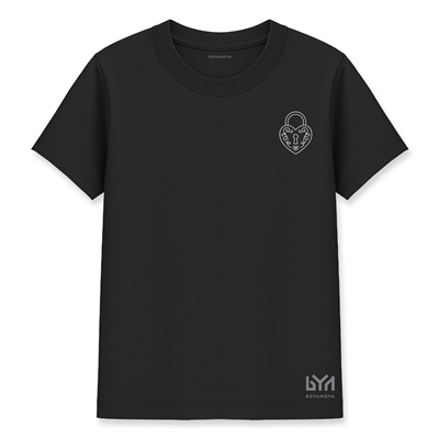 Kilitli Kalp Minimal Baskılı Siyah Basic Tişört