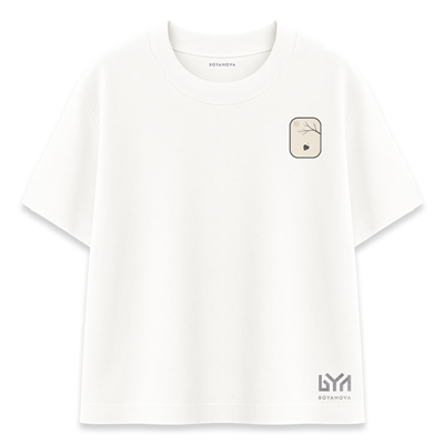 Yaprak Dökümü Temalı Minimal Beyaz Oversize Tişört