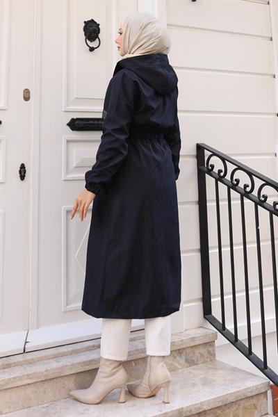 Yazı Detaylı Kapşonlu Mont Lacivert 15900