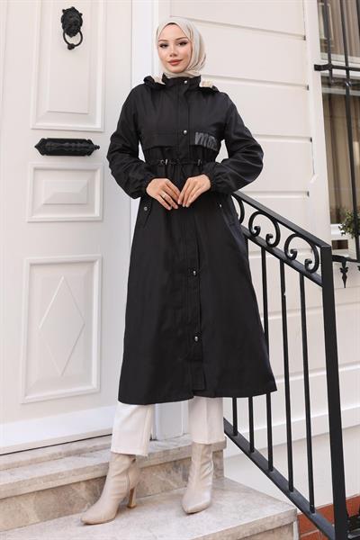Yazı Detaylı Kapşonlu Mont Siyah 15900