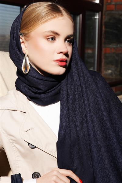 Sarmaşık Lacivert Şal