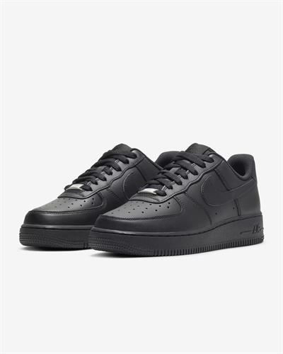 Nike Air Force 1 07 Kadın Ayakkabısı 