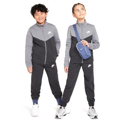 Nike Sportswear Genç Çocuk Eşofmanı