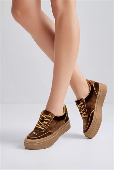 Guja 26K330 Taş Detaylı Kahve Kadife Kadın Sneaker