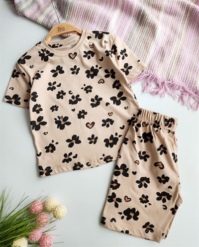 Çiçek Desenli Yazlık Şortlu Pijama Takımı