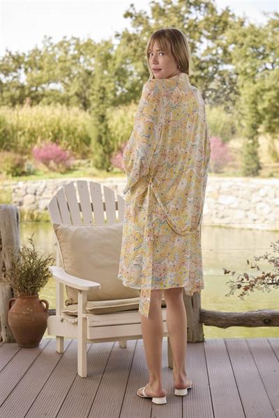 Çiçek ve Yaprak Desenli ve Baskılı 