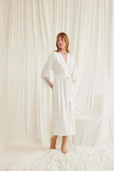 Dantelli ve Kuşaklı Sabahlık