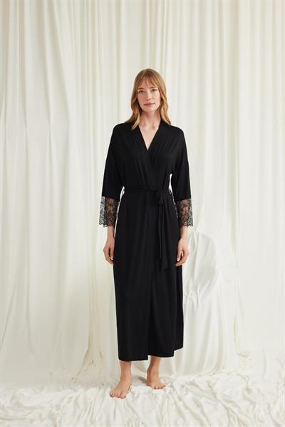 Dantelli ve Kuşaklı Sabahlık