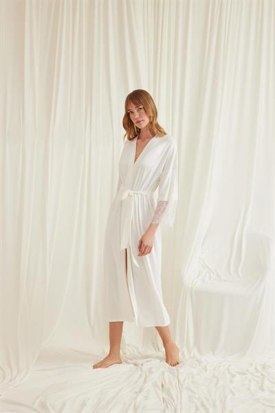 Dantelli ve Kuşaklı Sabahlık